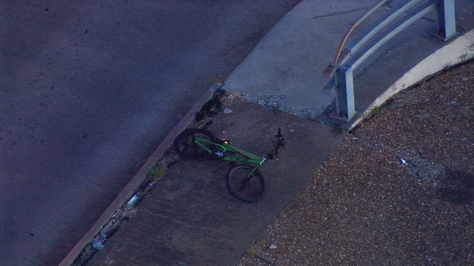 Cyclist Struck By Vehicle Along South Freeway | Khou.com